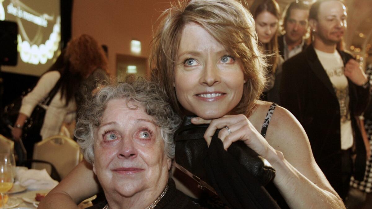 Jodie Foster with her mother, Evelyn “Brandy” Foster, after Jodie received the Sherry Lansing Leadership Award in 2007.