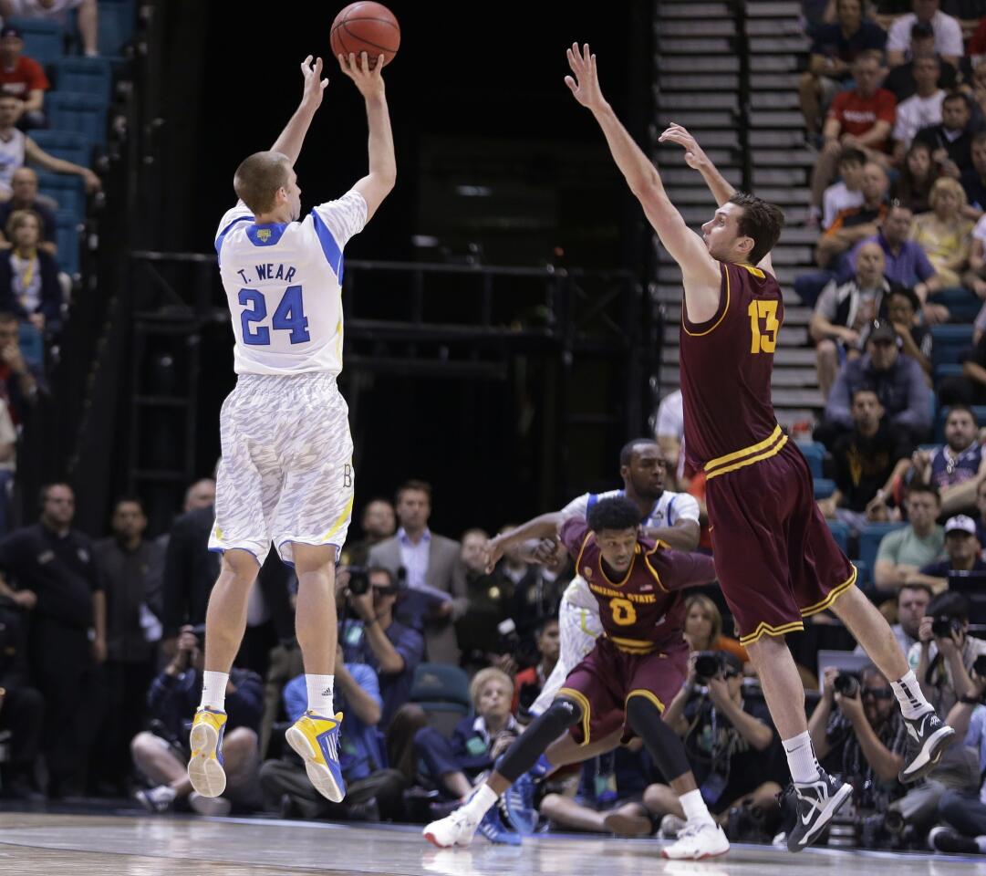 Travis Wear, Jordan Bachynski