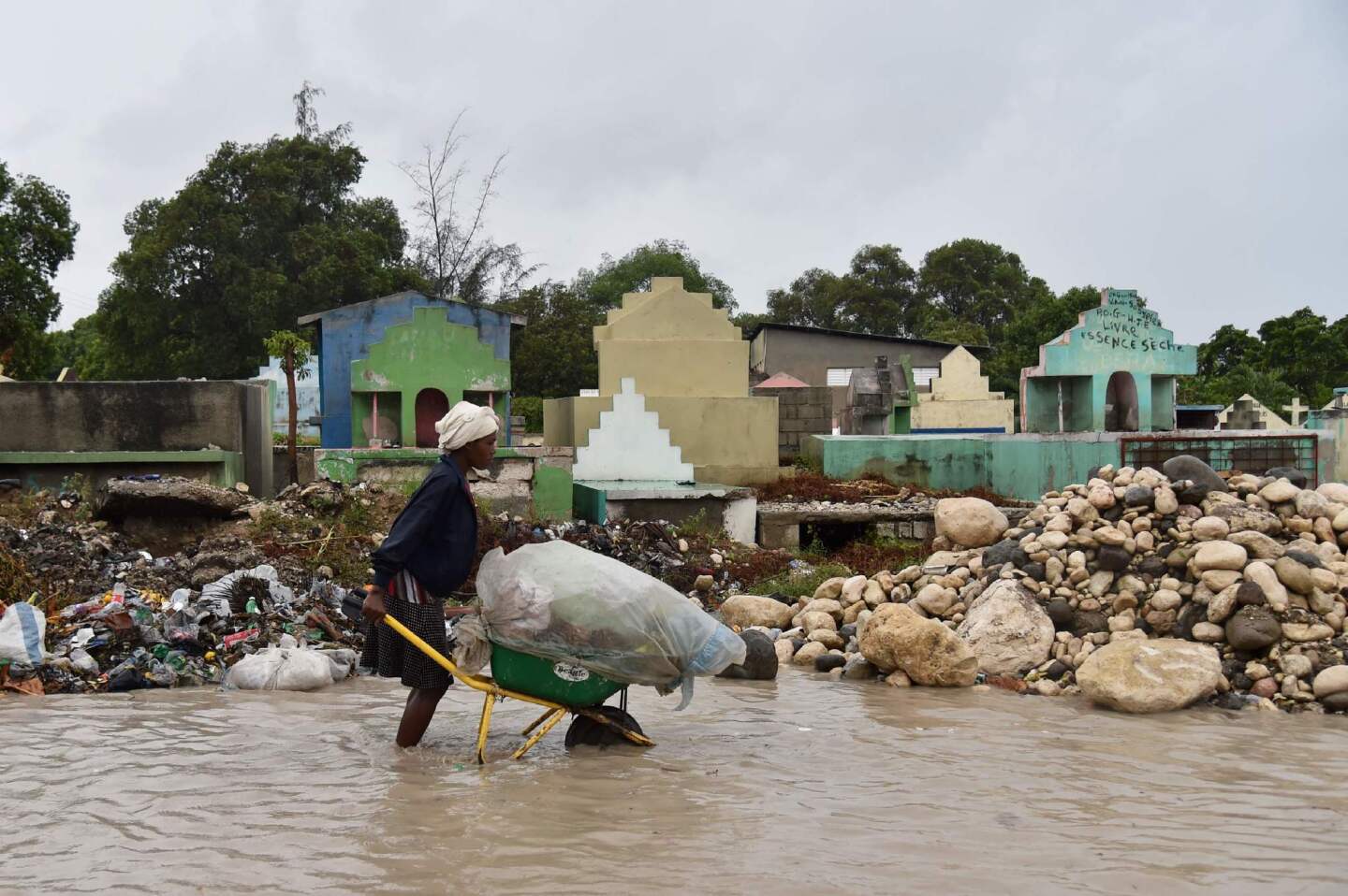 Hurricane Matthew makes landfall in Haiti