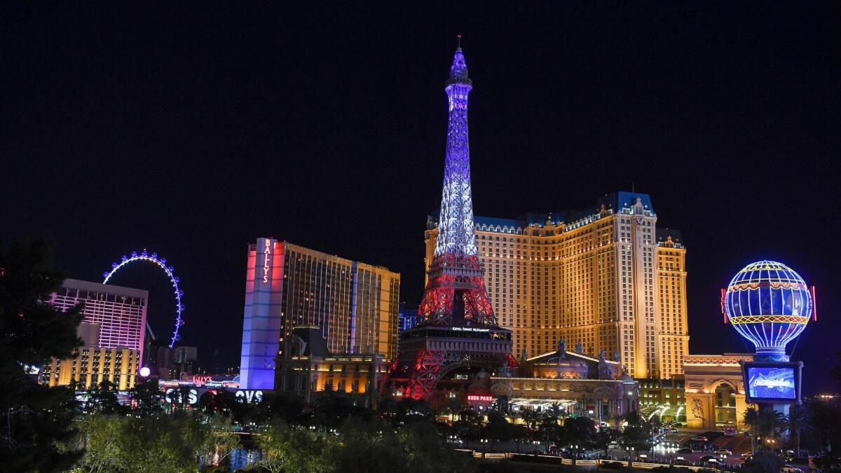 Now Las Vegas' Eiffel Tower has a flashy and colorful light show too - Los  Angeles Times