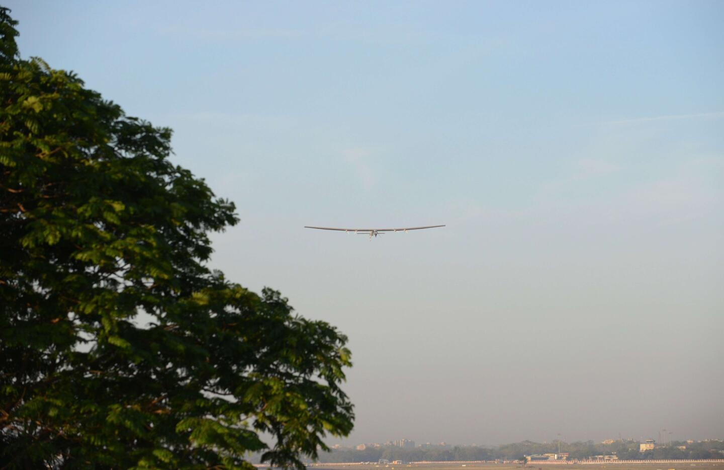 Solar plane attempts record flight