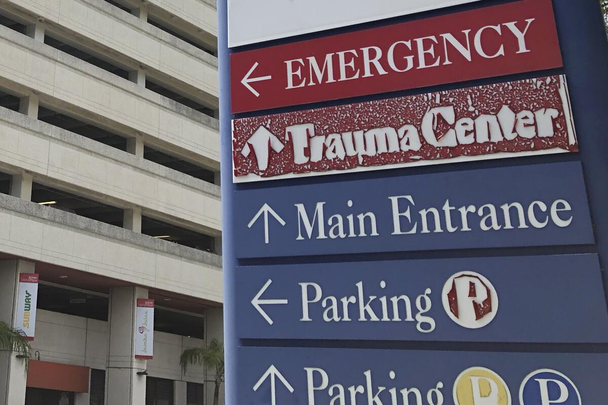 La entrada de un hospital en Miami.