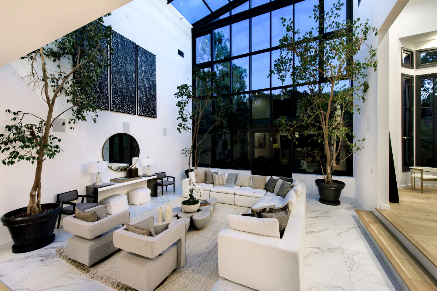 Home of the Week: A light-filled experience in the Hollywood Hills ...
