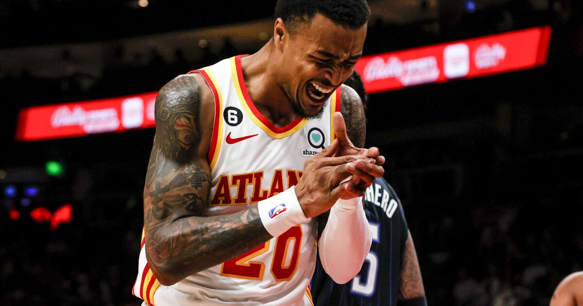 Hawks, com Young e Collins, venceram o Magic por 108-98