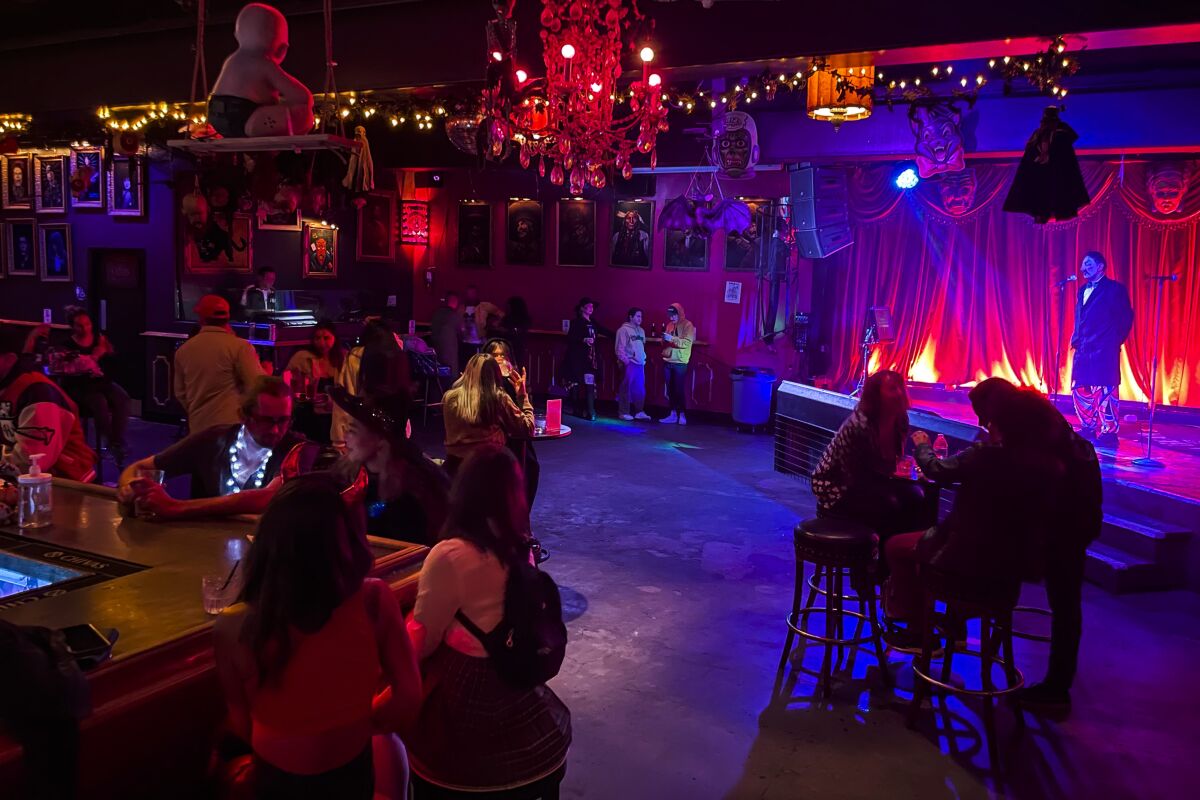 Los Angeles Karaoke Guide Best Karaoke Bars Private Rooms Los Angeles Times Los Angeles Karaoke Guide Best Karaoke Bars Private Rooms Los Angeles Times