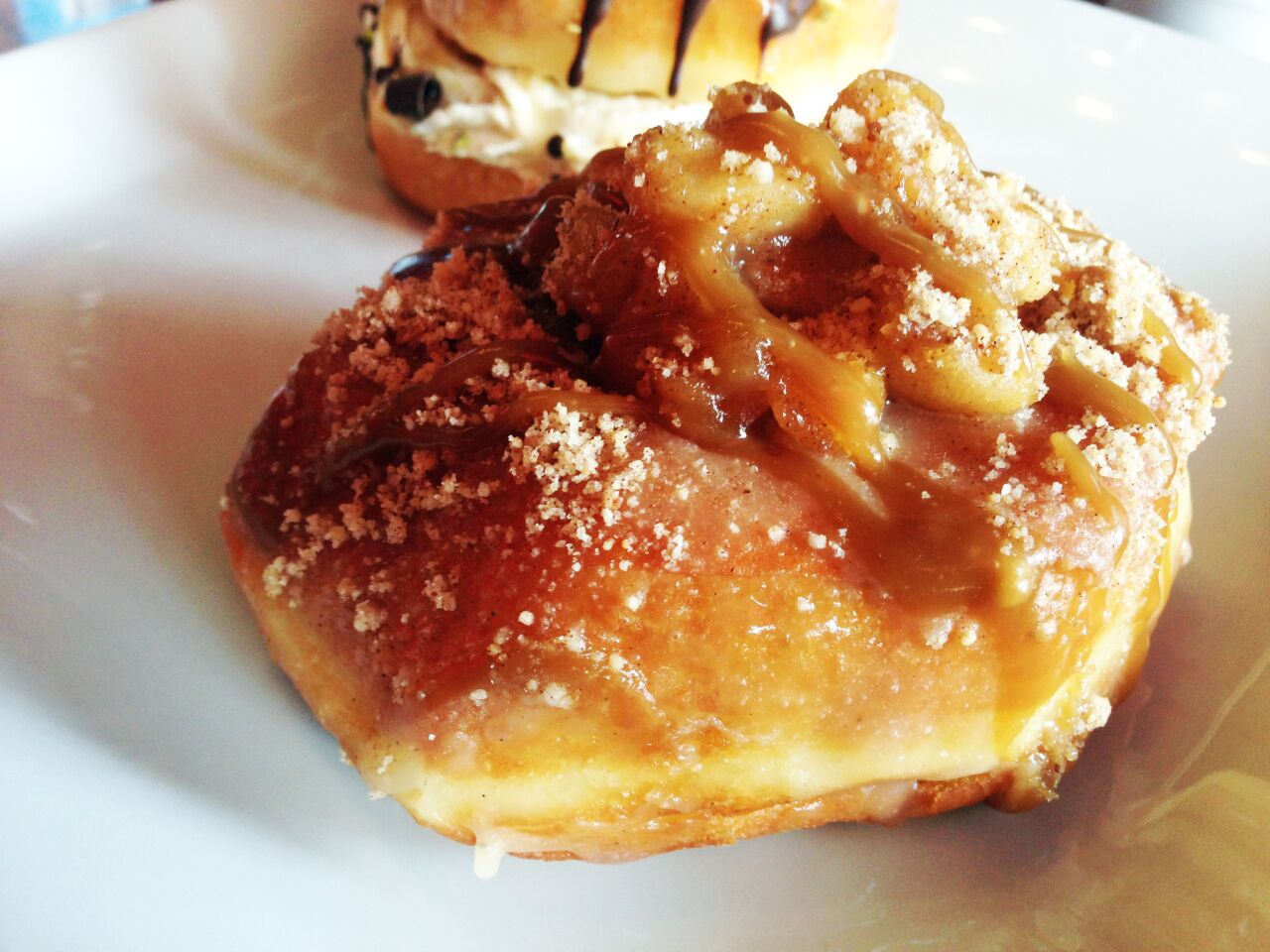 The apple crumb doughnut with Speculoos caramel.