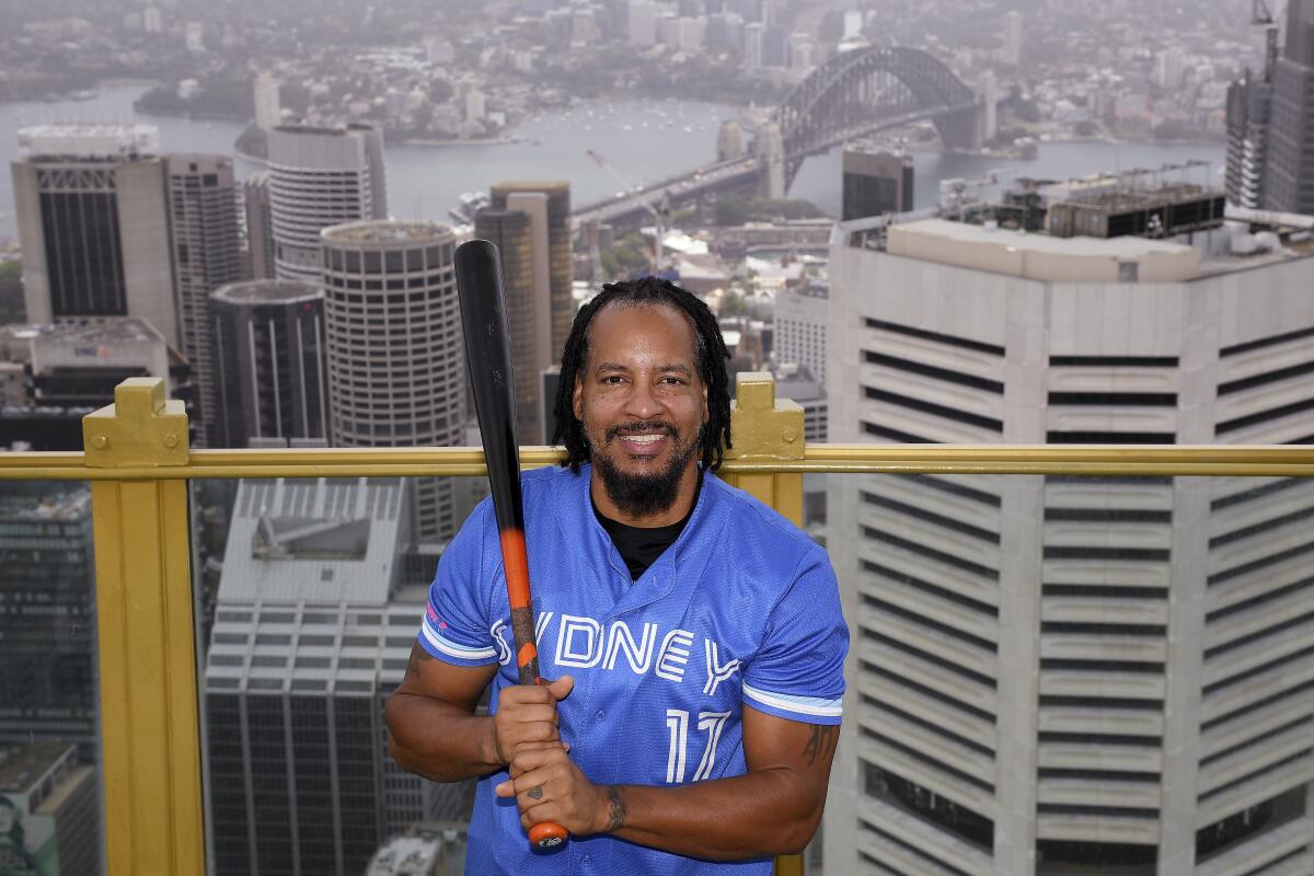 El dominicano Manny Ramírez posa para una foto en Sydney, el 2 de diciembre de 2020 (Dan Himbrechts/AAP Image via AP)