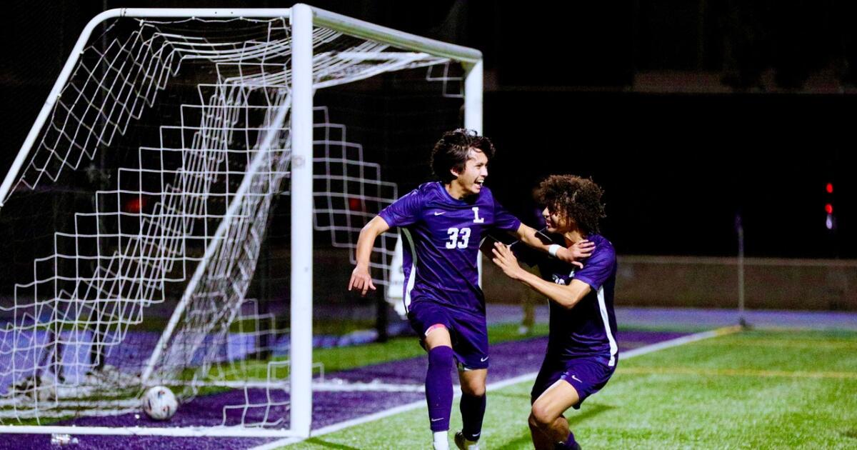 Josh Gallagher helps Loyola turn back Cathedral in boys' soccer rivalry game