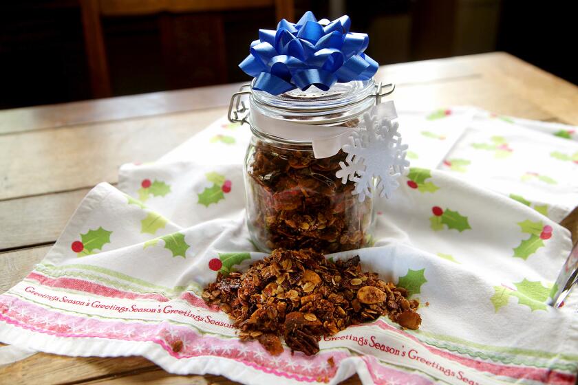 WEST HOLLYWOOD, CA., SEPTEMBER 27, 2018 --- Homemade gift ideas are perfect for the holidays. Here are fun recipe ideas for homemade granola. (Kirk McKoy / Los Angeles Times)