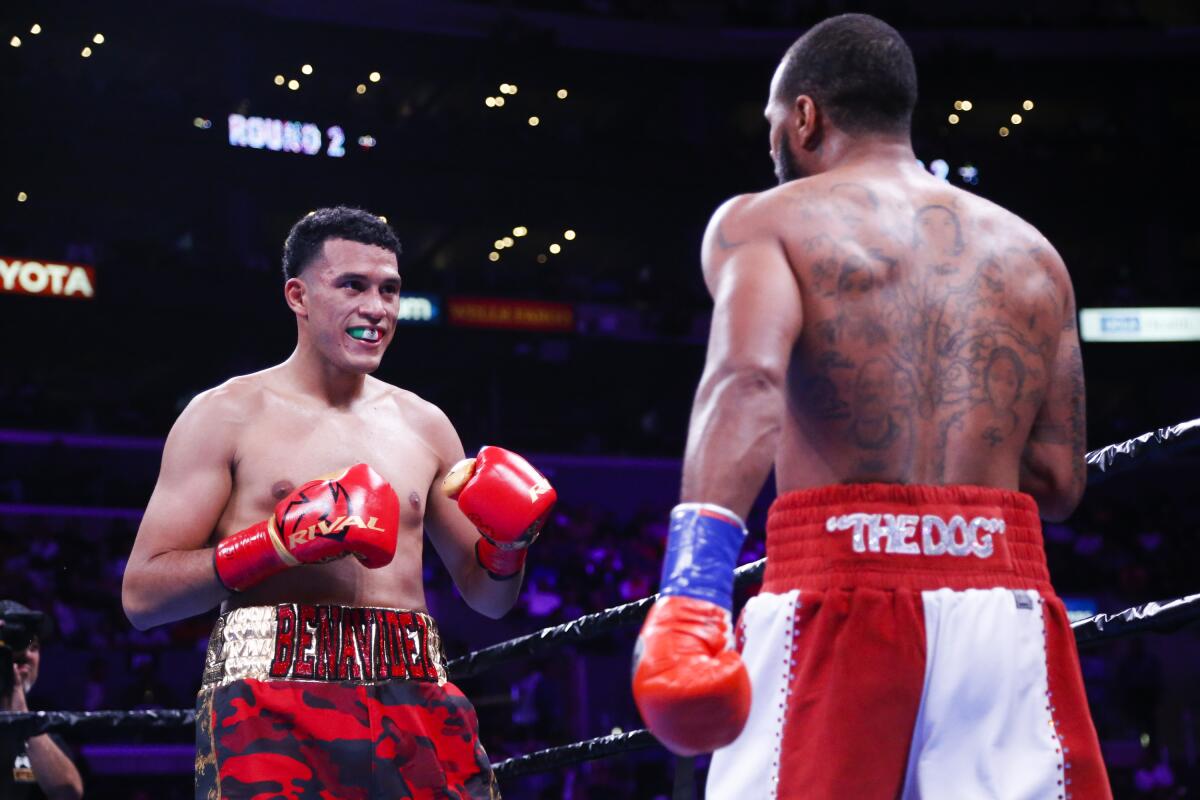 Anthony Dirrell fights against David Benavidez.