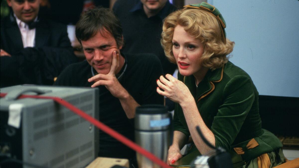 Director Todd Haynes and actress Julianne Moore on the set of "Far From Heaven," a Focus Features release. (Focus Features )