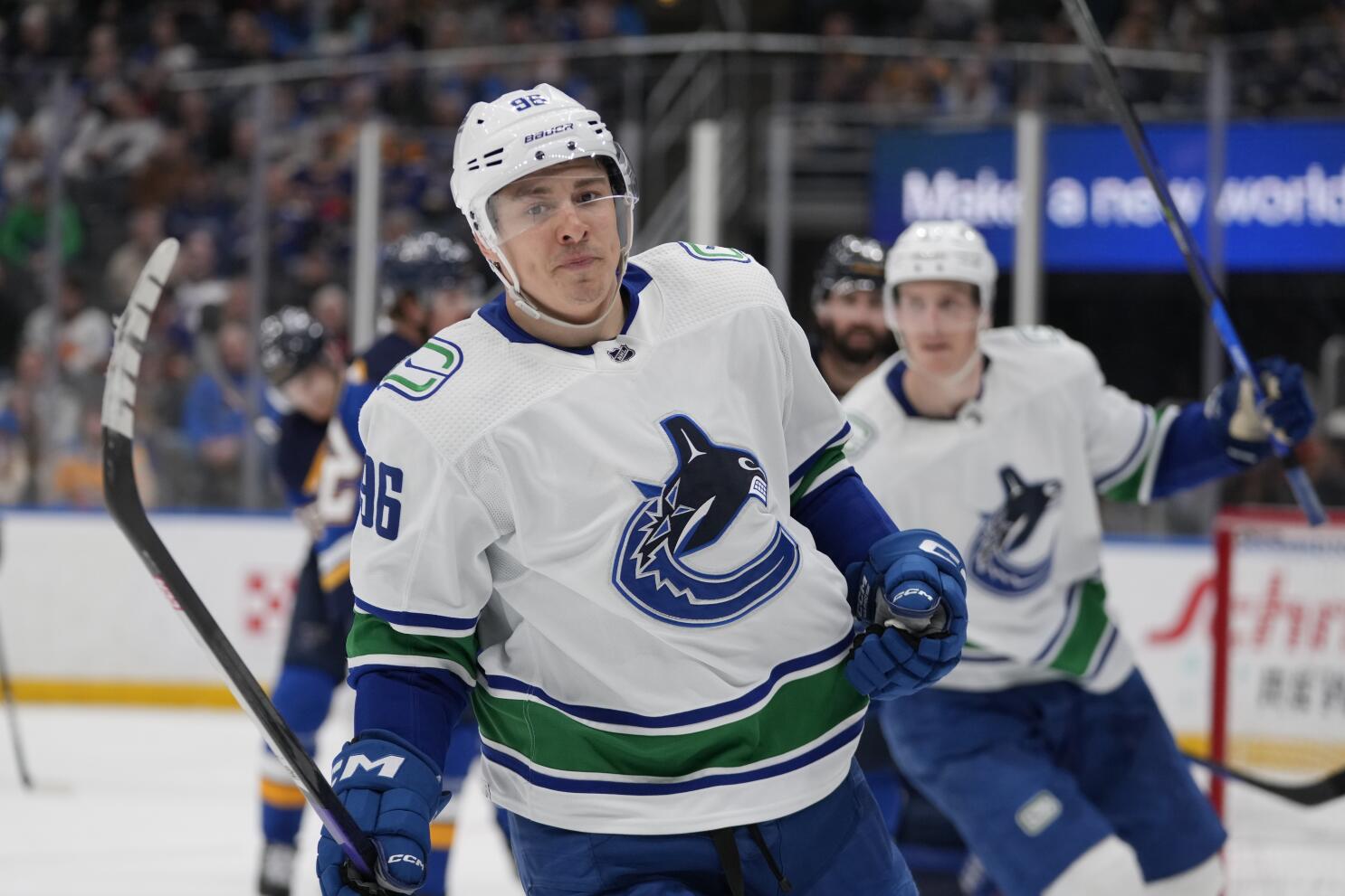 Canucks sign Andrei Kuzmenko to two-year contract extension