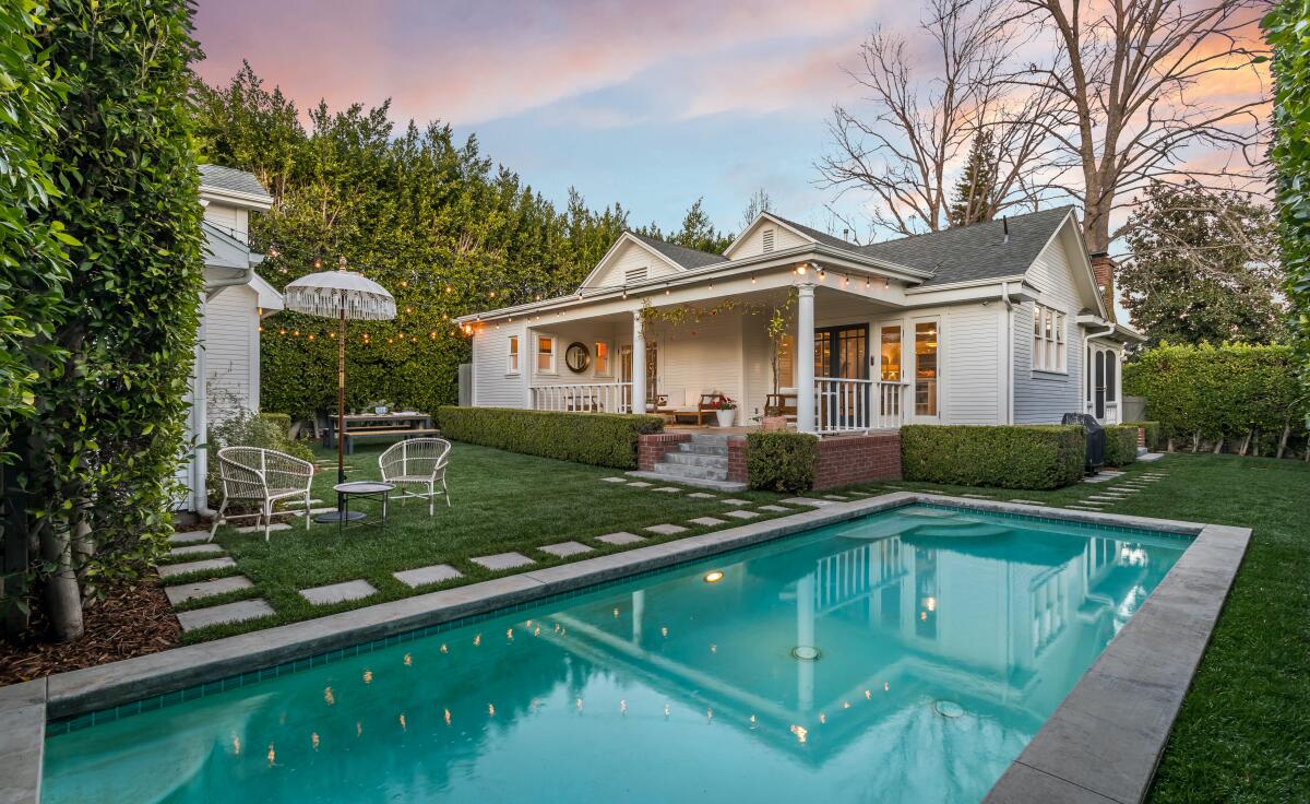 Built in 1919, the designer-done bungalow comes with a guesthouse that adds a loft and living room.