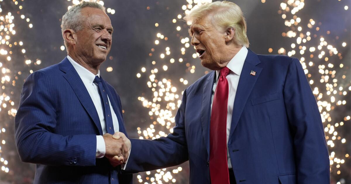 Abcarian: Trump, RFK Jr.'ın çılgın teorilerle siyasete bulaşmasına izin verir
