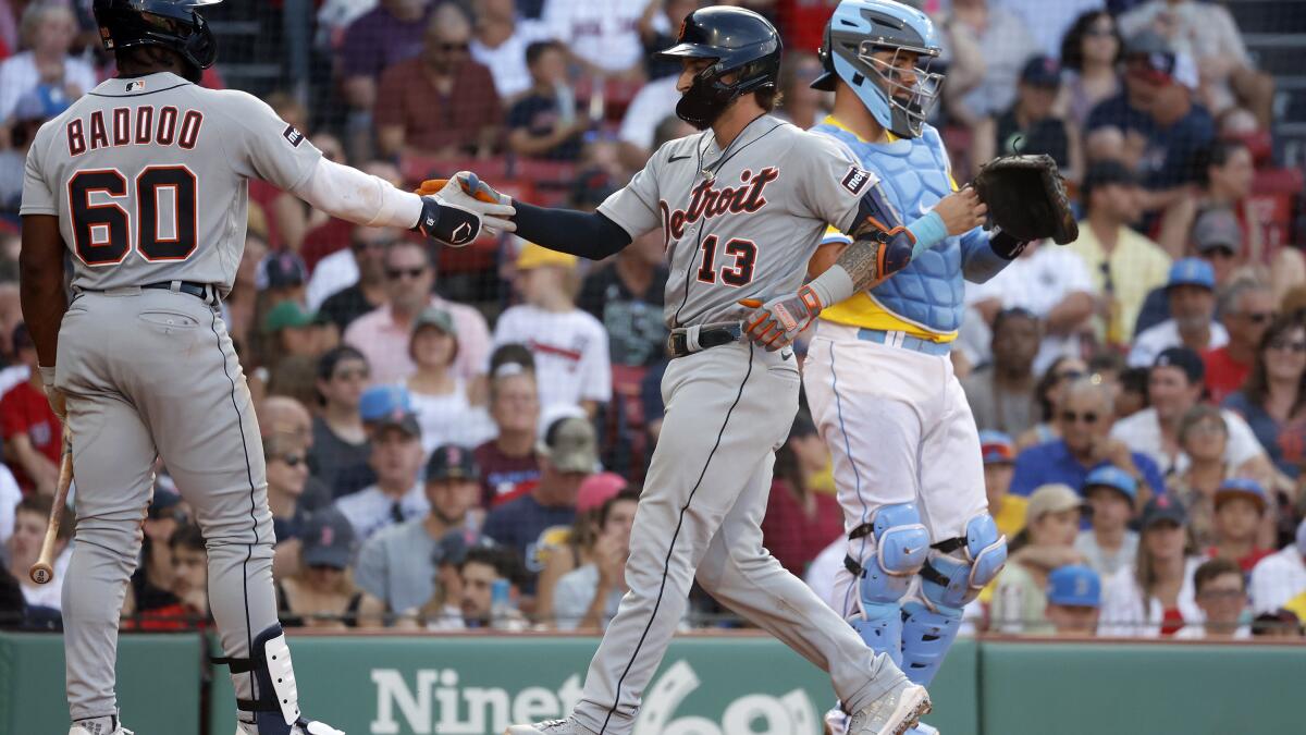 Haase pair of 3-run HRs, inside-the-parker, Tigers top WSox