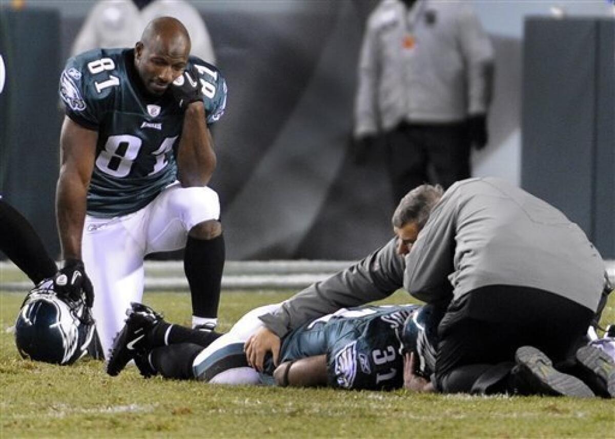 Philadelphia Eagles wide receiver Jason Avant (81) makes the