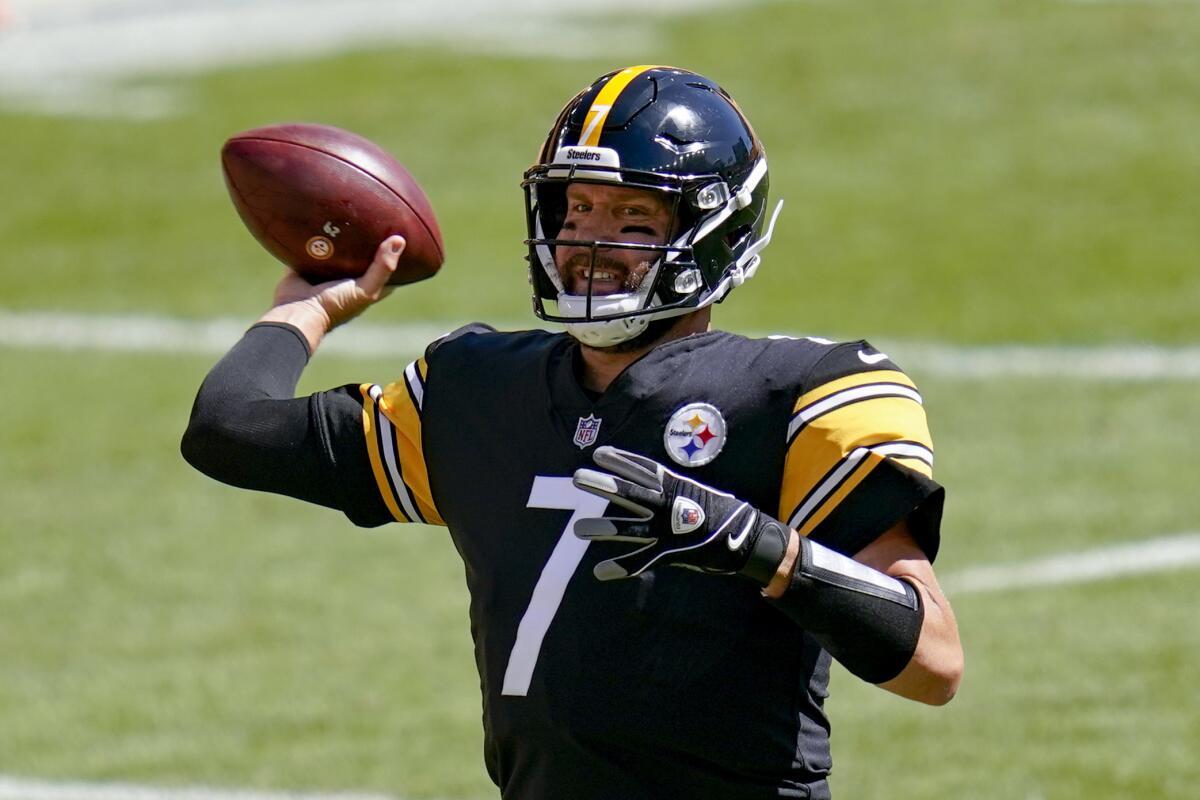 Pittsburgh Steelers quarterback Ben Roethlisberger passes against the Denver Broncos.