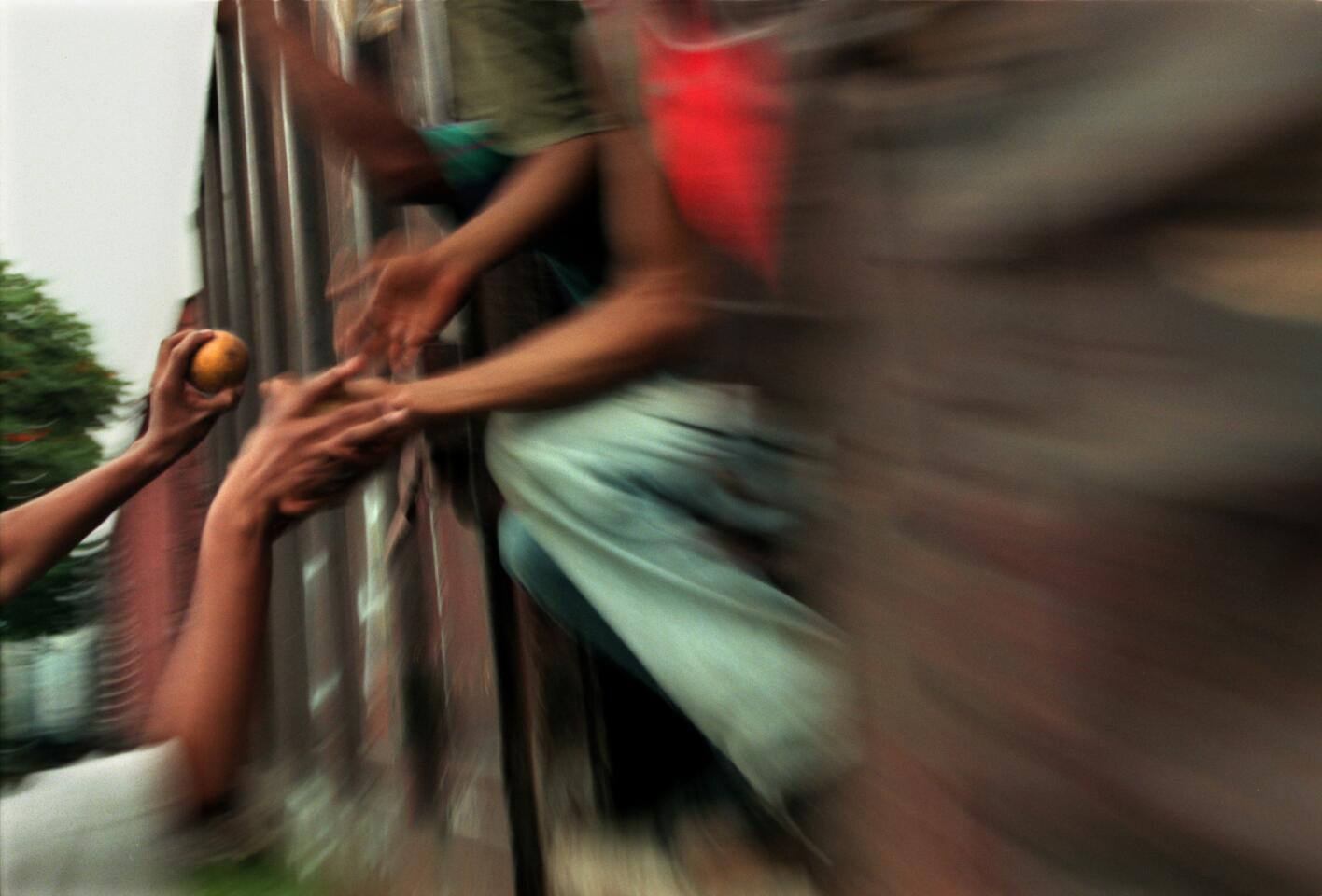 2003 Pulitzer: Feature Photography