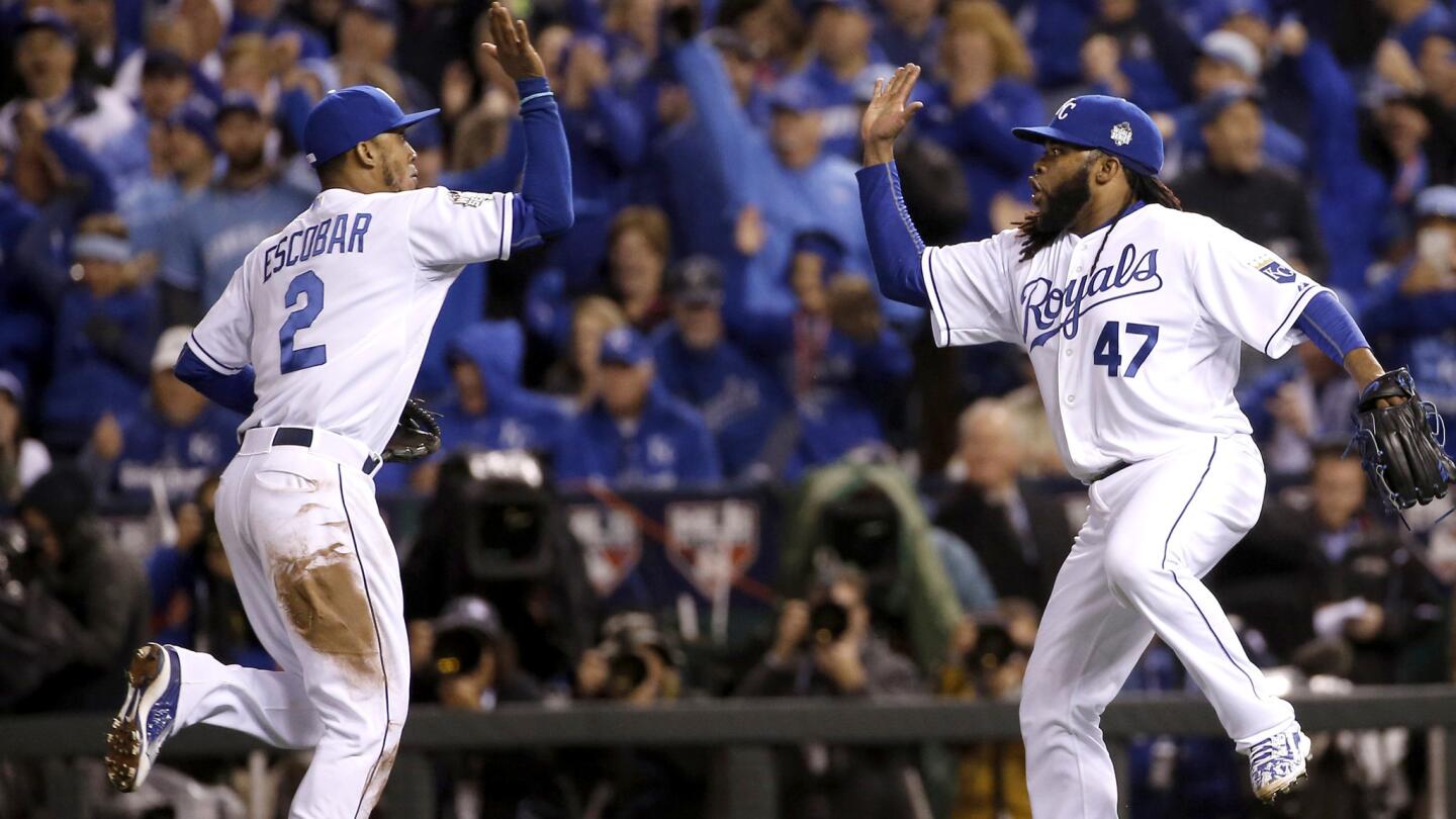 Johnny Cueto, Royals dominate Mets to take 2-0 lead in World Series