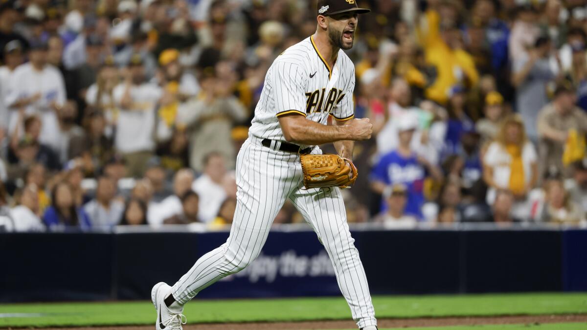 Nick Martinez on re-signing with Padres, his starting opportunity