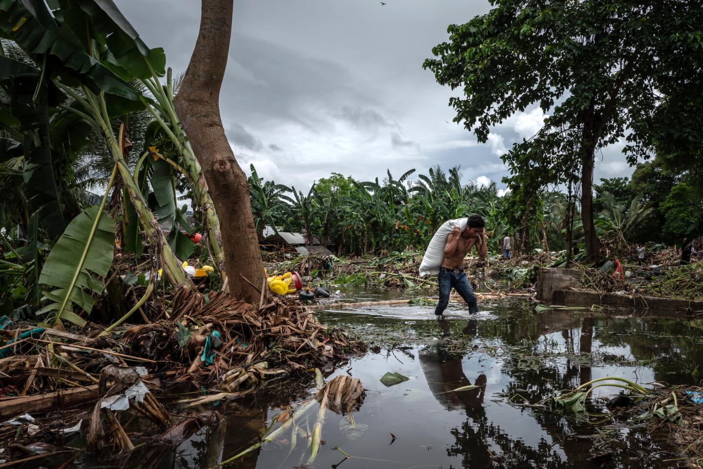 Death toll continues to rise following tsunami in Indonesia