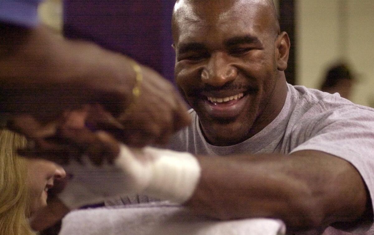 Evander Holyfield will join the Nevada Boxing Hall of Fame in August.