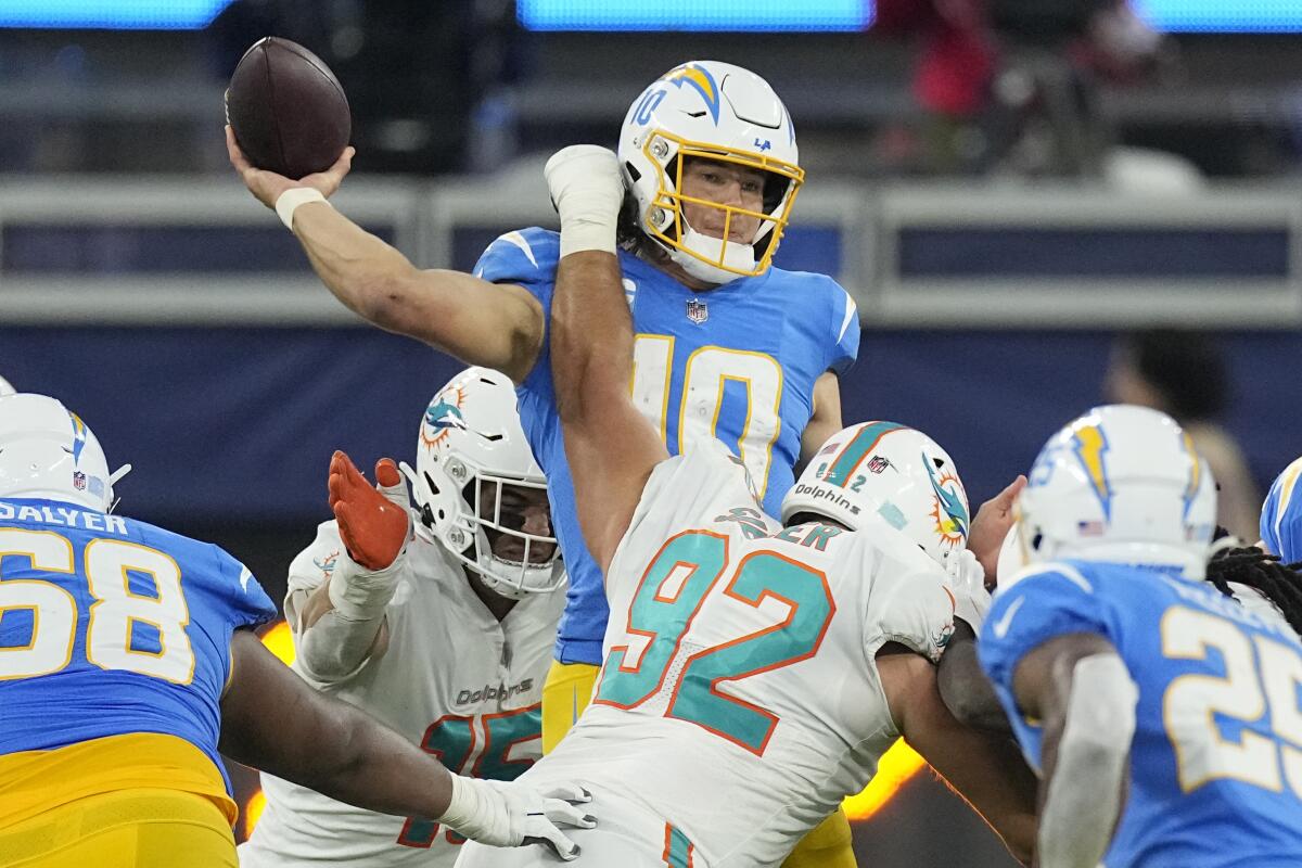 Column: Nick Canepa's Chargers grades vs. Miami Dolphins - The San Diego  Union-Tribune