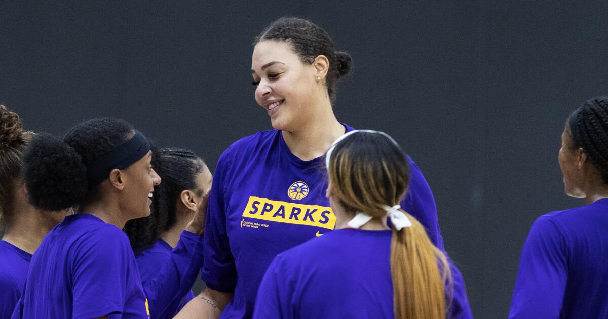 WNBA 2022: New details in Liz Cambage's messy LA Sparks exit