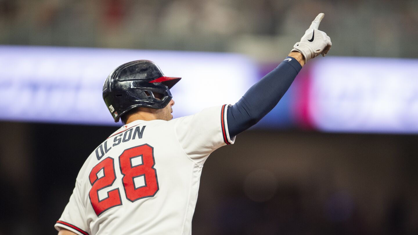 3 | Atlanta Braves (100-59; LW: 4)Big weekend: A three-game sweep not only gave the Braves a two-game lead over the Mets, it gave them a season series victory (10-9) and the tiebreaker should the two teams tie atop the NL East.