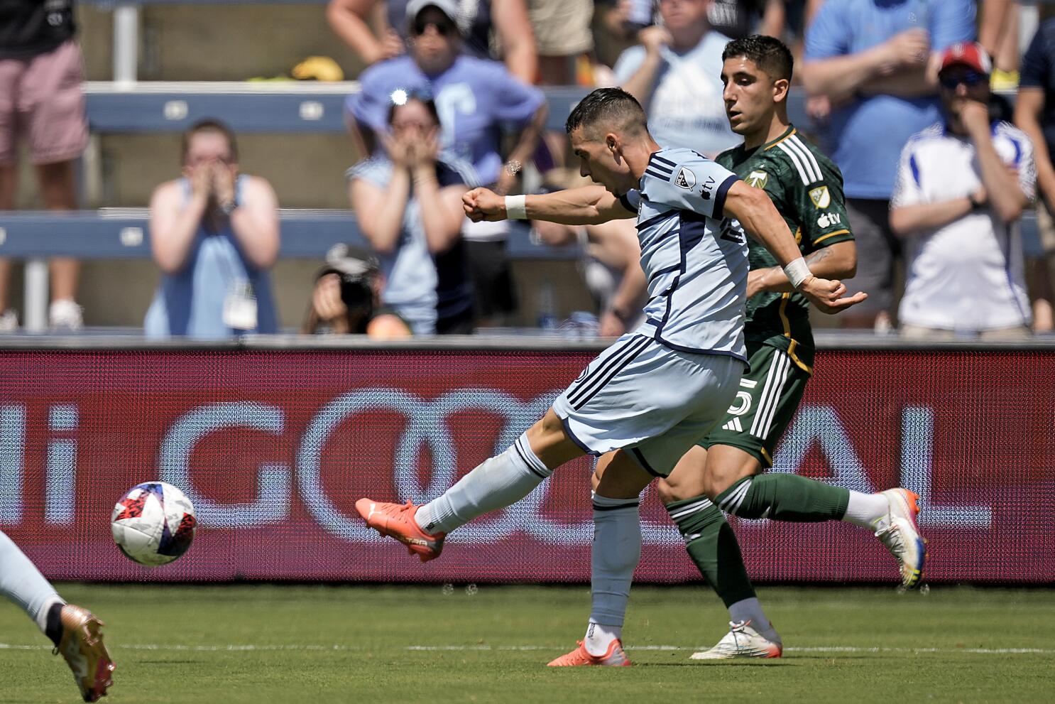 Sallói sparks Sporting KC to 4-1 victory over Timbers - The San Diego  Union-Tribune