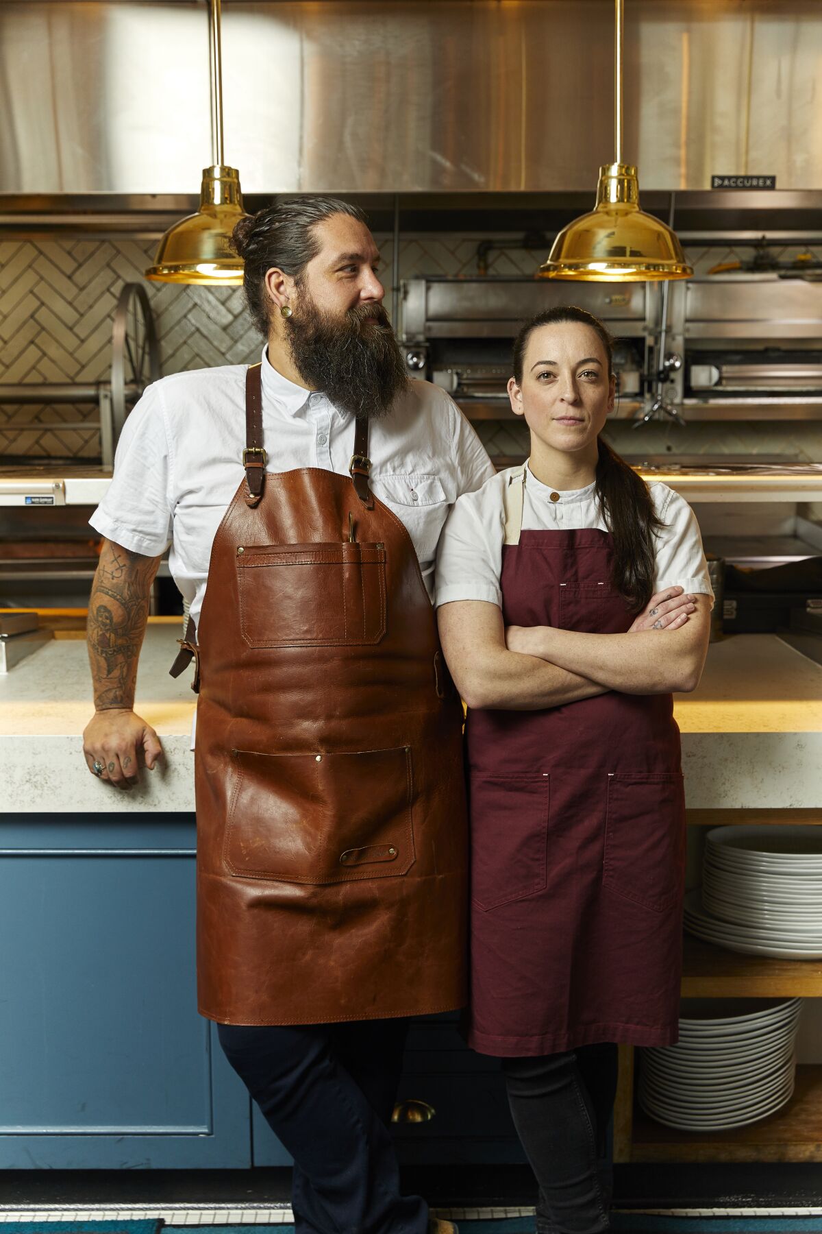 Chefs Carlo Guardado y Marissa Williams en Herb & Sea en Encinitas.