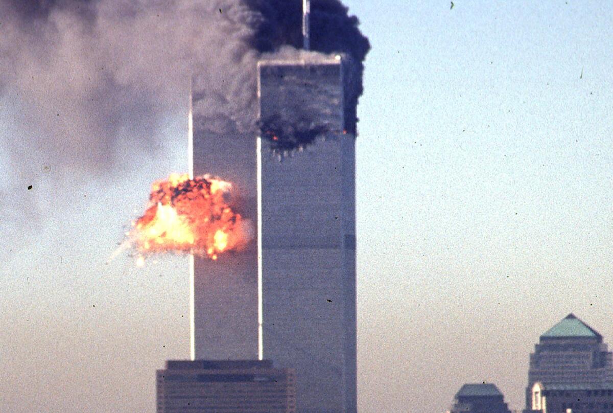 El atentado a las Torres Gemelas en Nueva York ocurrió el 11 de septiembre de 2001.