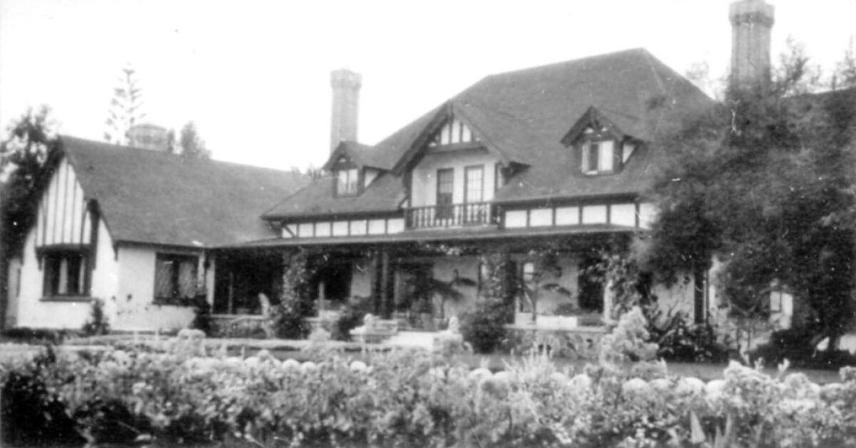 Braemar, the Scripps family home. The dining room at left is now Rose Creek Cottage on Garnet Avenue.