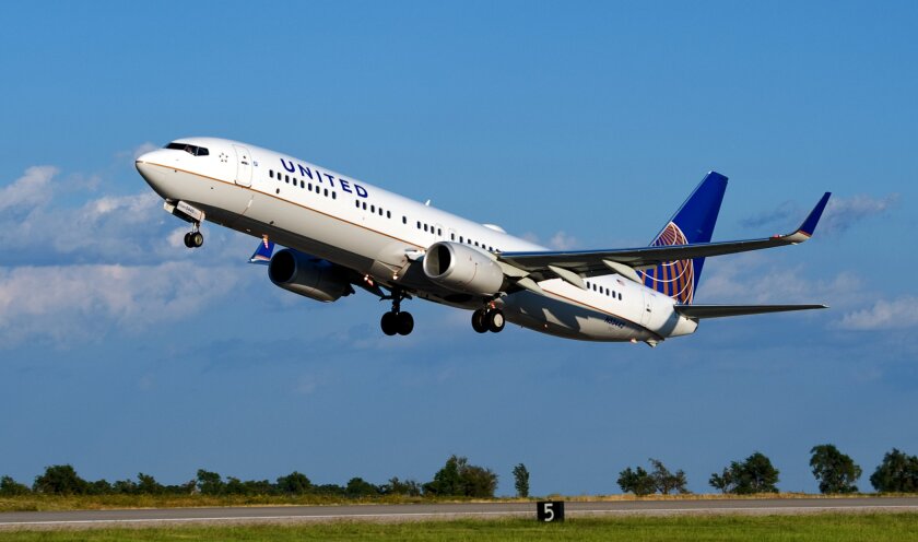 United Airlines 737-900ER
