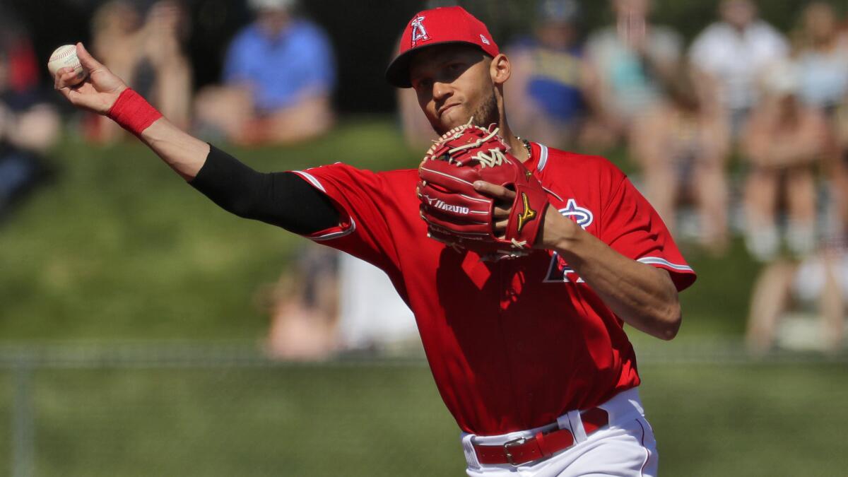 Twins adding four-time Gold Glove-winning shortstop Andrelton Simmons