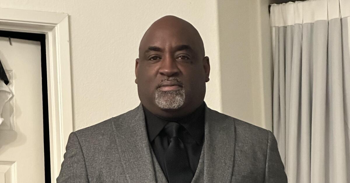 Prep talk: Verbum Dei turns to Gary Parks to re-start football program Prep talk: Verbum Dei turns to Gary Parks to re-start football program