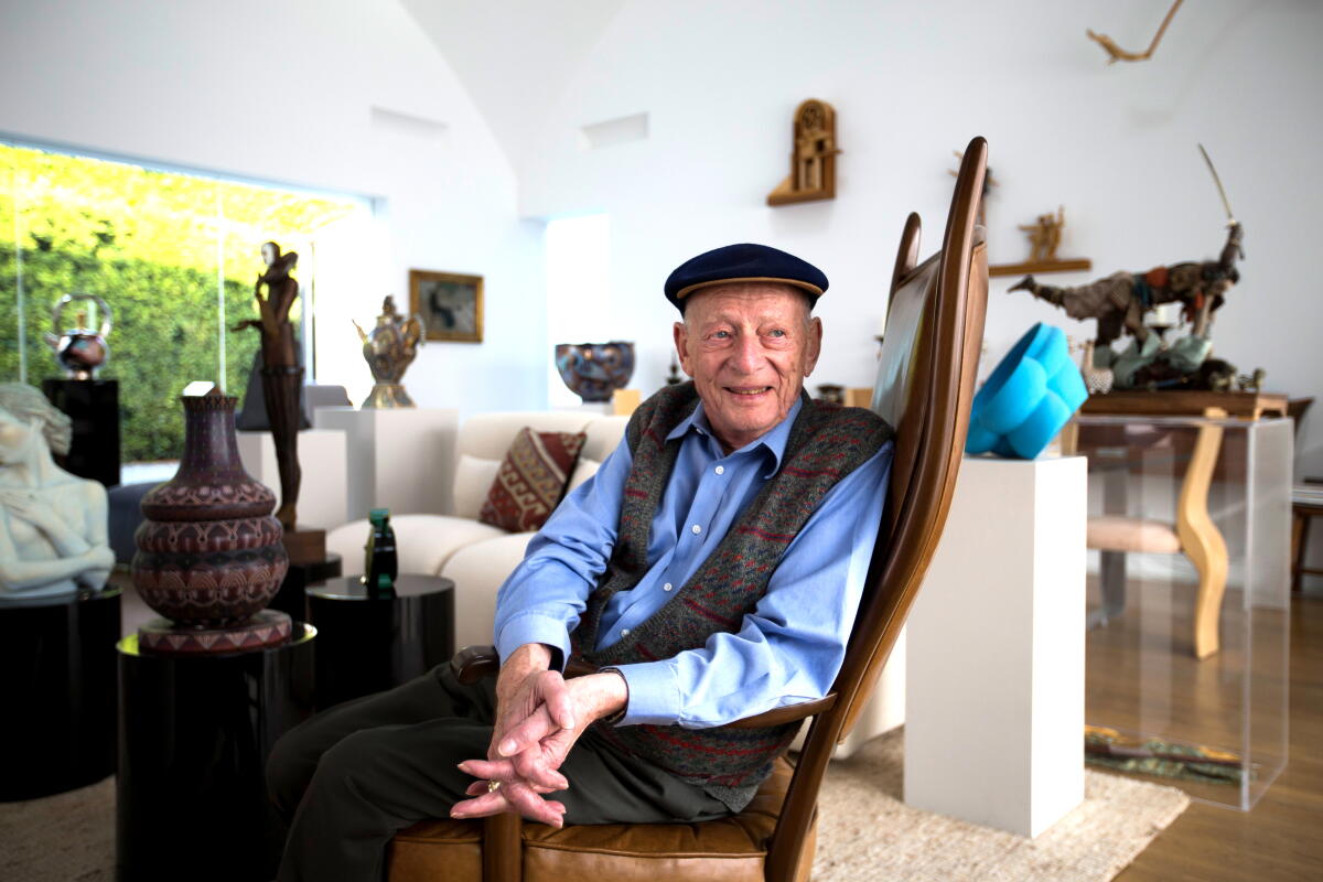 Actor Alan Mandell