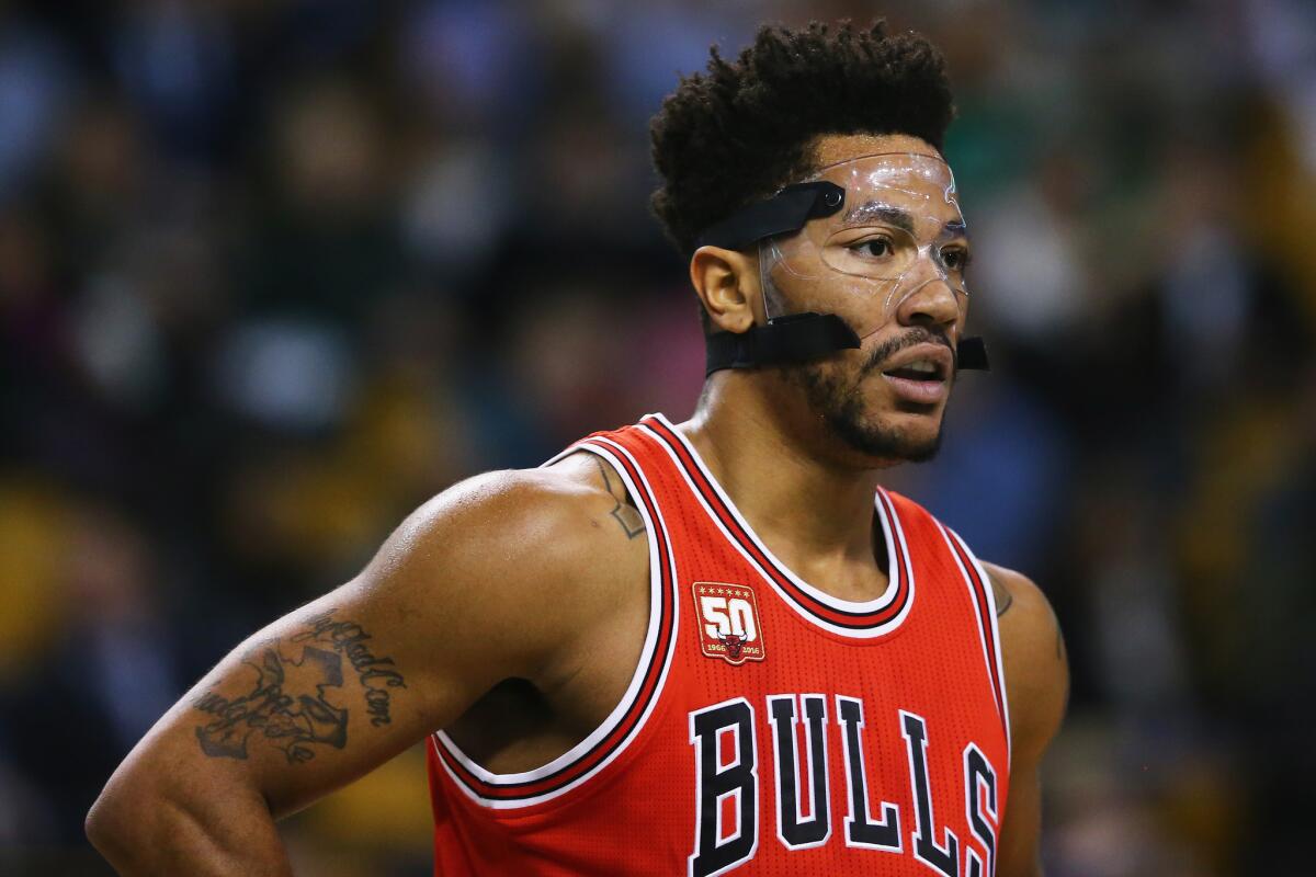 Chicago star Derrick Rose has had late-game troubles recently.