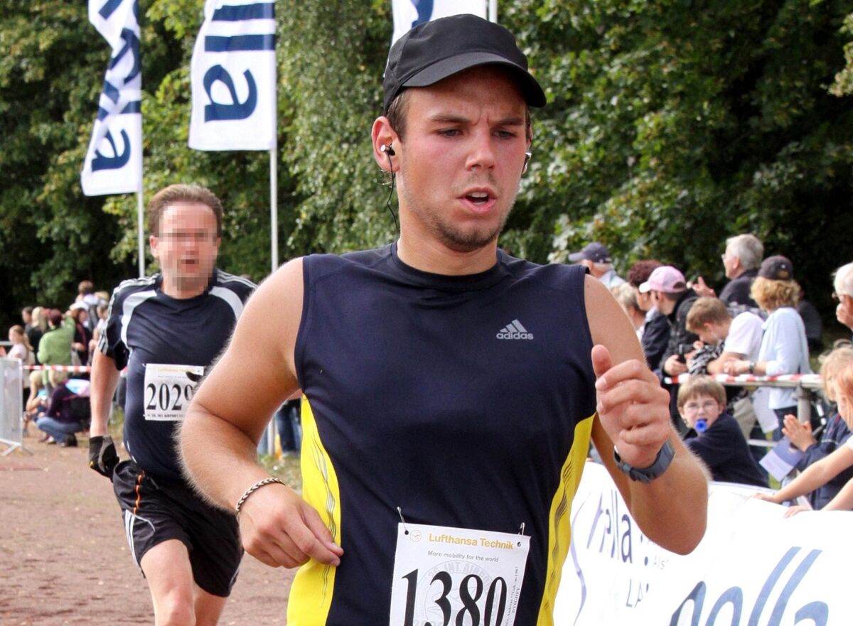 The co-pilot of Germanwings flight 4U9525, Andreas Lubitz, takes part in the Airport Hamburg 10-mile run on September 13, 2009.