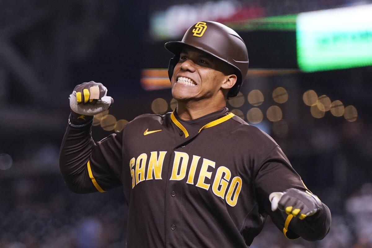 Manny Machado developing into a leader with Padres