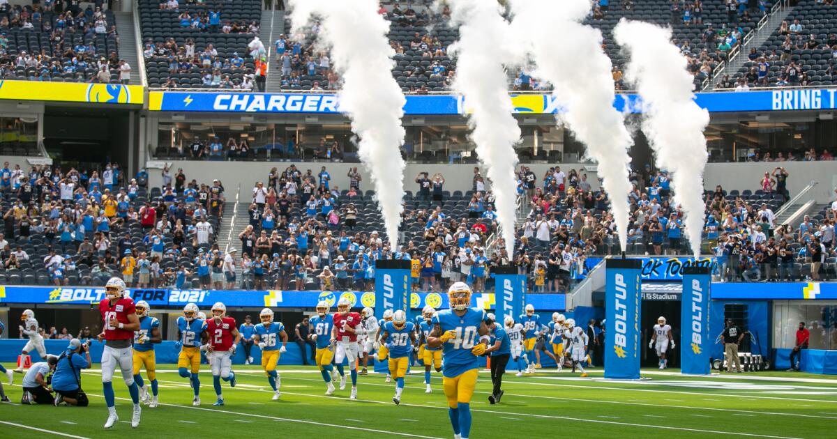 la chargers game today