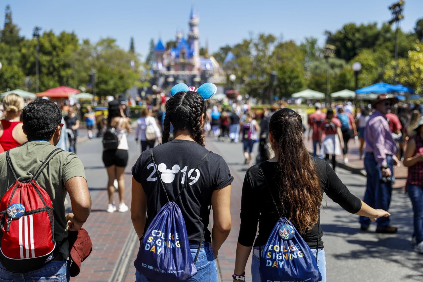 Theme Parks in California Are Reopening: What to Know About Disneyland,  Universal Studios, and More