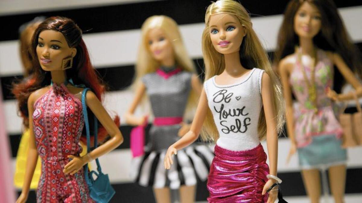 La nueva campaña publicitaria de Mattel para Barbie de manera más eficaz coloca el enfoque sobre las muchas profesiones de la muñeca y los sueños profesionales que pueden inspirar en las niñas.