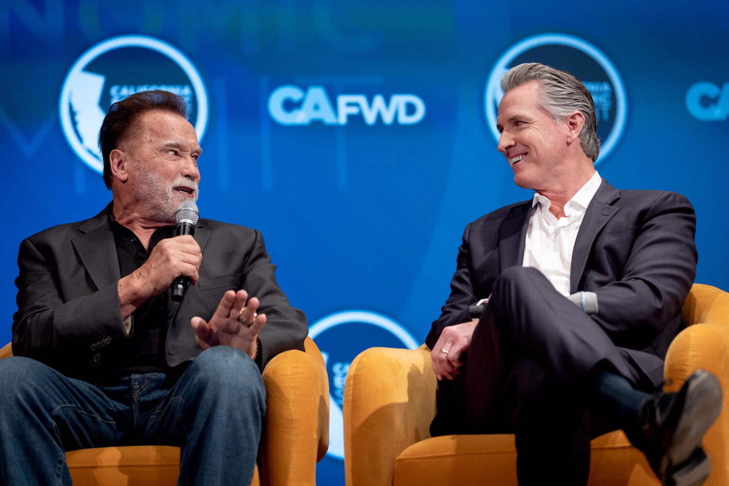 A little bipartisan bromance as Schwarzenegger, Newsom laud California's climate-change wins 2 ?url=https%3A%2F%2Fcalifornia times brightspot.s3.amazonaws.com%2Fc5%2Fd3%2Ffe0327da46389afa4a149859a6e1%2F1573910 me pol schwarzenegger climate change eat 0001