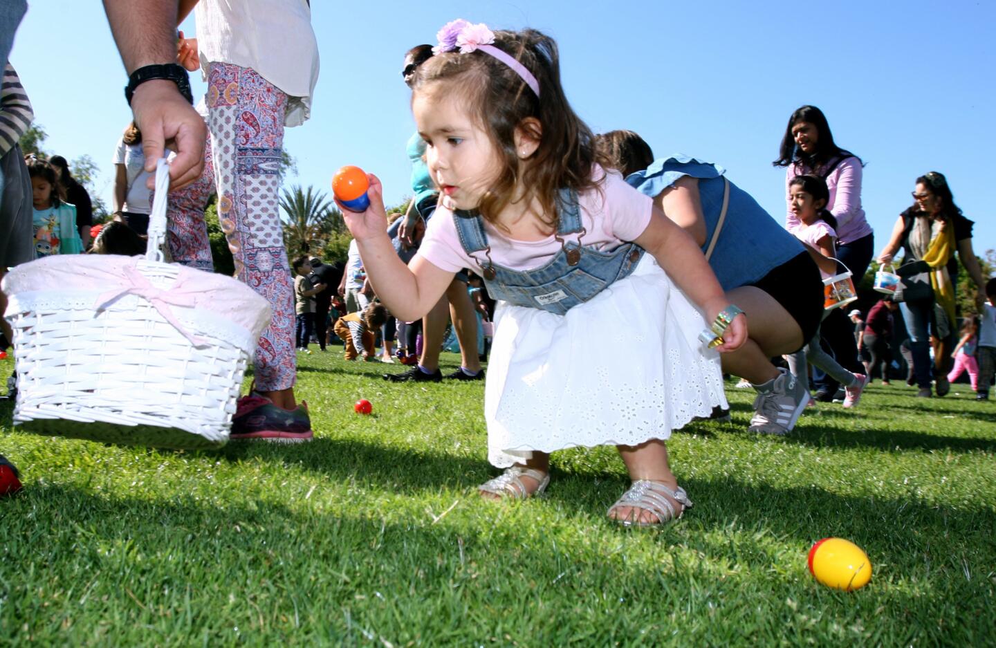 Photo Gallery: The annual Burbank Spring Egg-Stravaganza at McCambridge Park