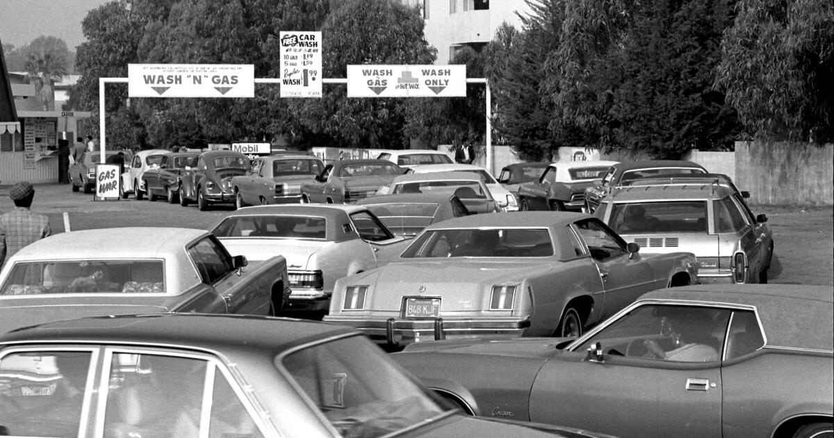 In 1970s L.A., gas came at a premium - Los Angeles Times