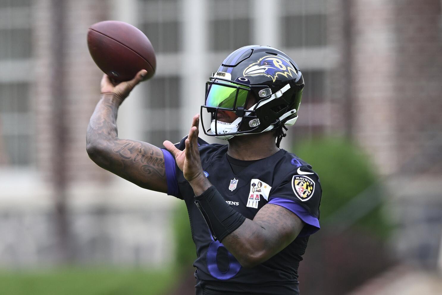 Ravens QB Lamar Jackson shows why his arm will be the key to a