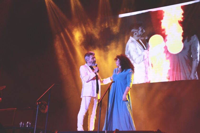 Amanda Miguel Y Diego Verdaguer Convencen Con Una Buena Dosis De Nostalgia Y Mucha Calidad Musical Los Angeles Times 15 july at 17:29 ·. amanda miguel y diego verdaguer