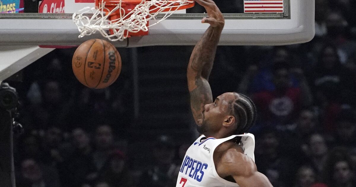‘We got to stick together.’ Clippers trying to figure it out amid losses and lineup changes