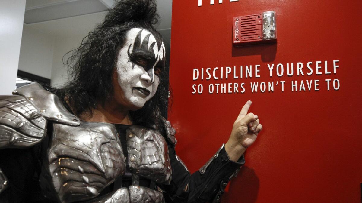 Kiss Loves to Say Goodbye. Is Its Rock 'n' Roll Really Over? - The